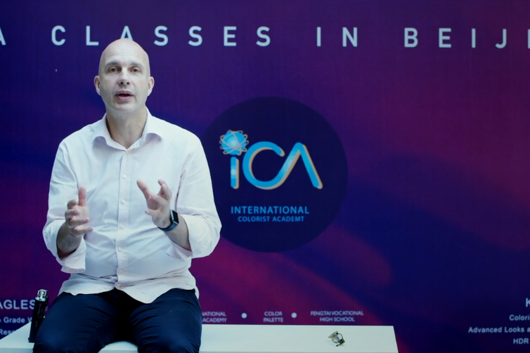 Kevin Shaw teaches an ICA class in China